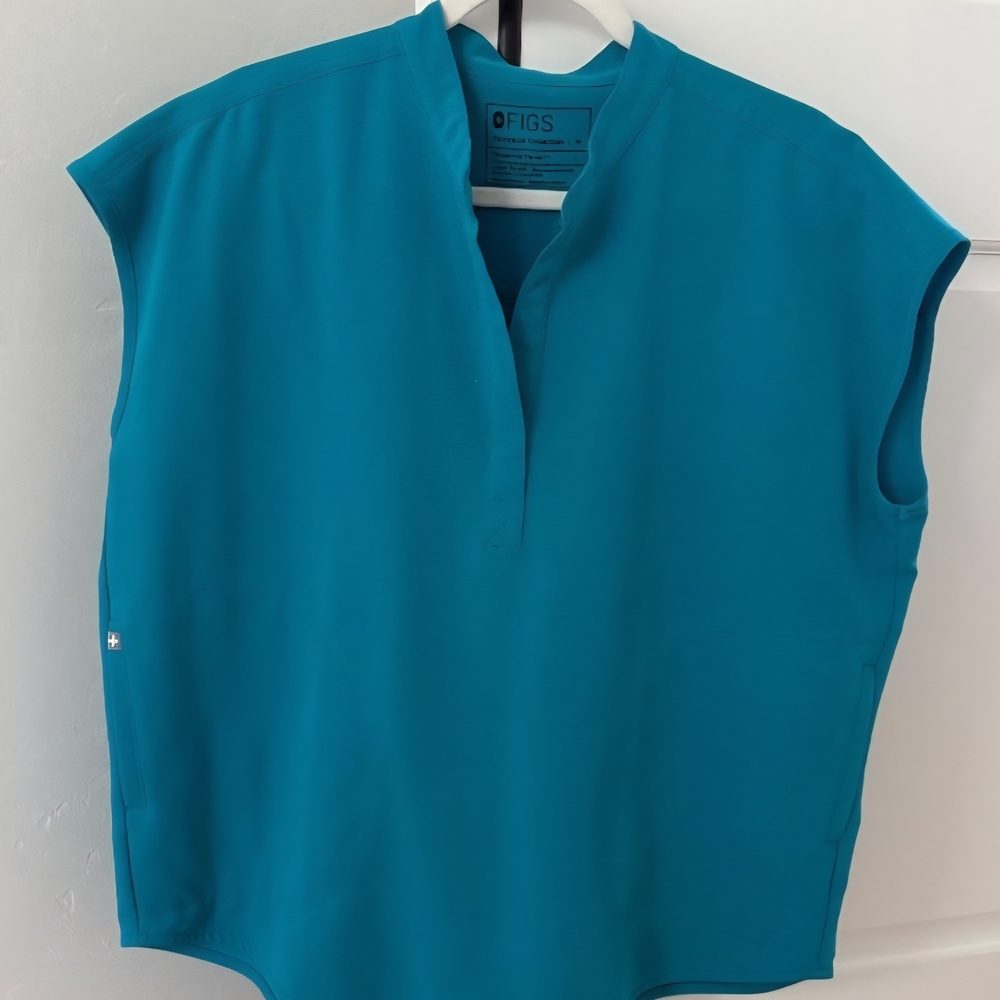 FIGS RAFAELA TEAL SCRUB TOP